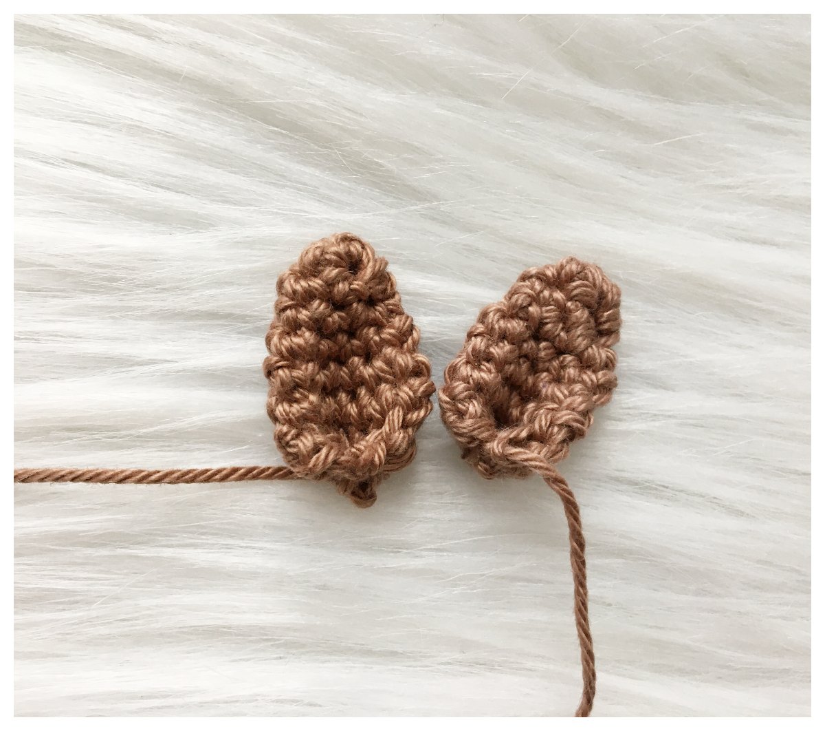 Blog-Inhaltsbild für 'Rentiermädchen Lyra, kostenlose Häkelanleitung'